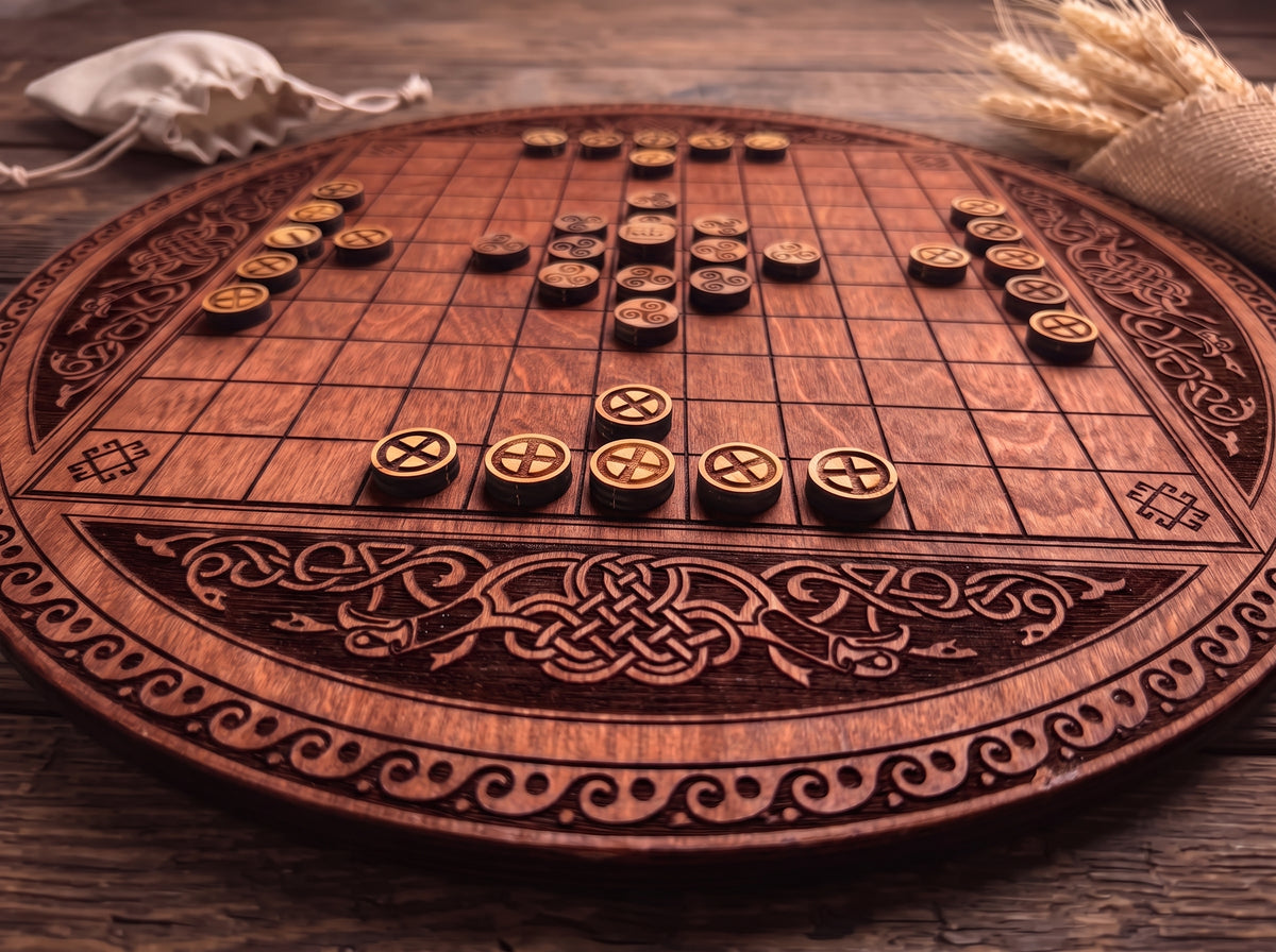 Round Viking Chess