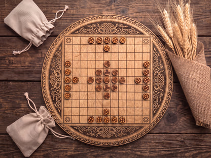 Round Hnefatafl Set