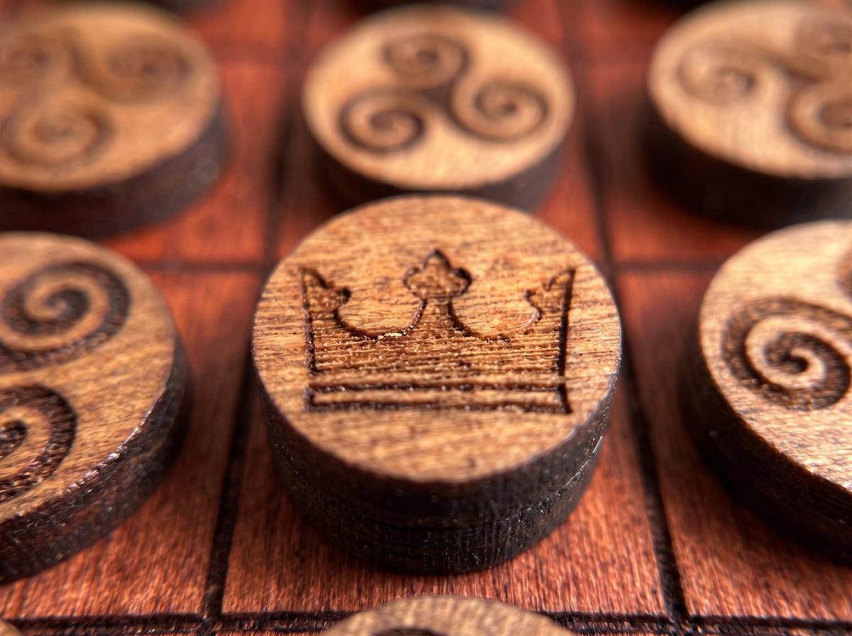 Round Viking Chess