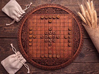 Round Viking Chess