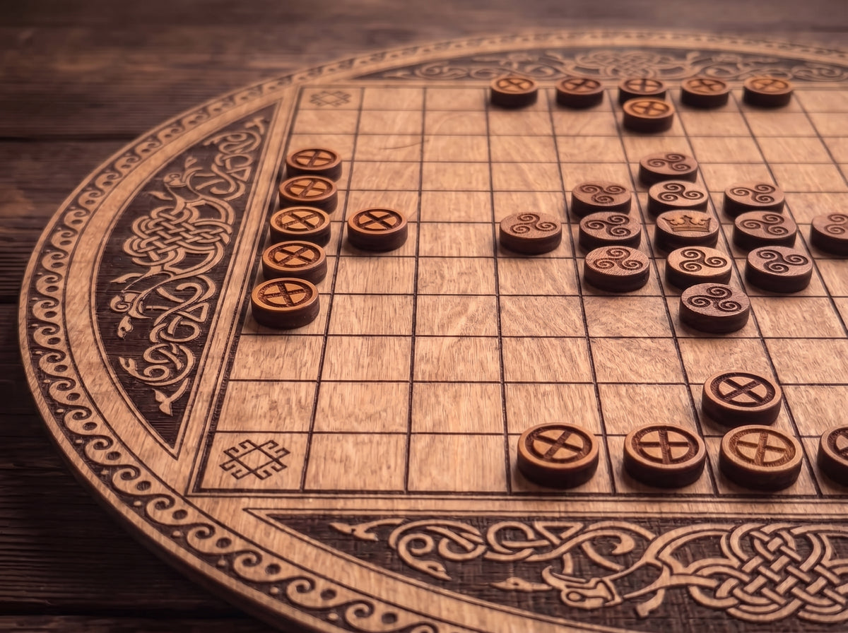 Round Hnefatafl Set
