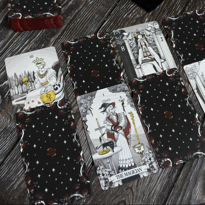 Secret Mirror Tarot Deck