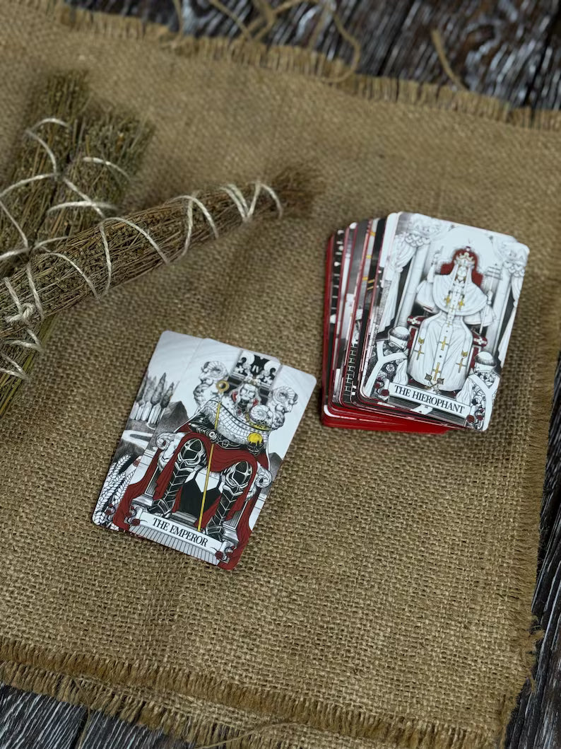 Secret Mirror Tarot Deck