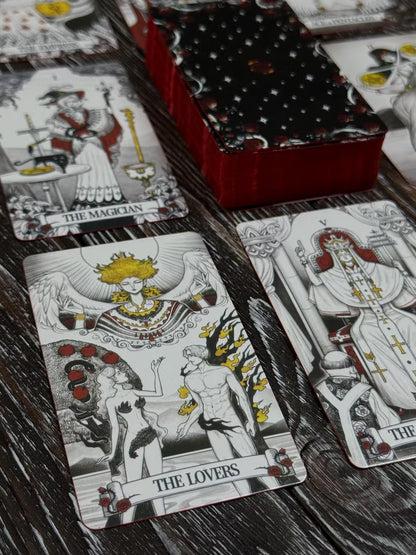 Secret Mirror Tarot Deck